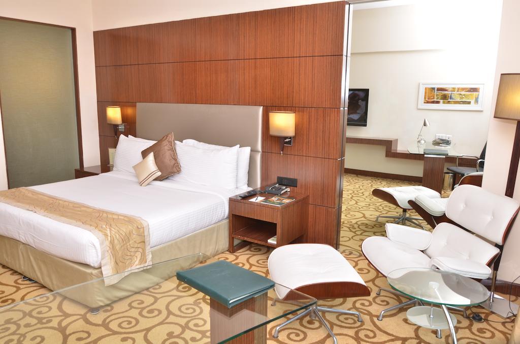 Country Inn & Suites By Radisson, باثيندا المظهر الخارجي الصورة