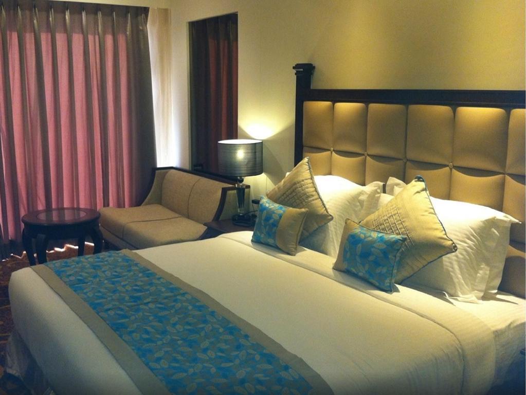 Country Inn & Suites By Radisson, باثيندا المظهر الخارجي الصورة