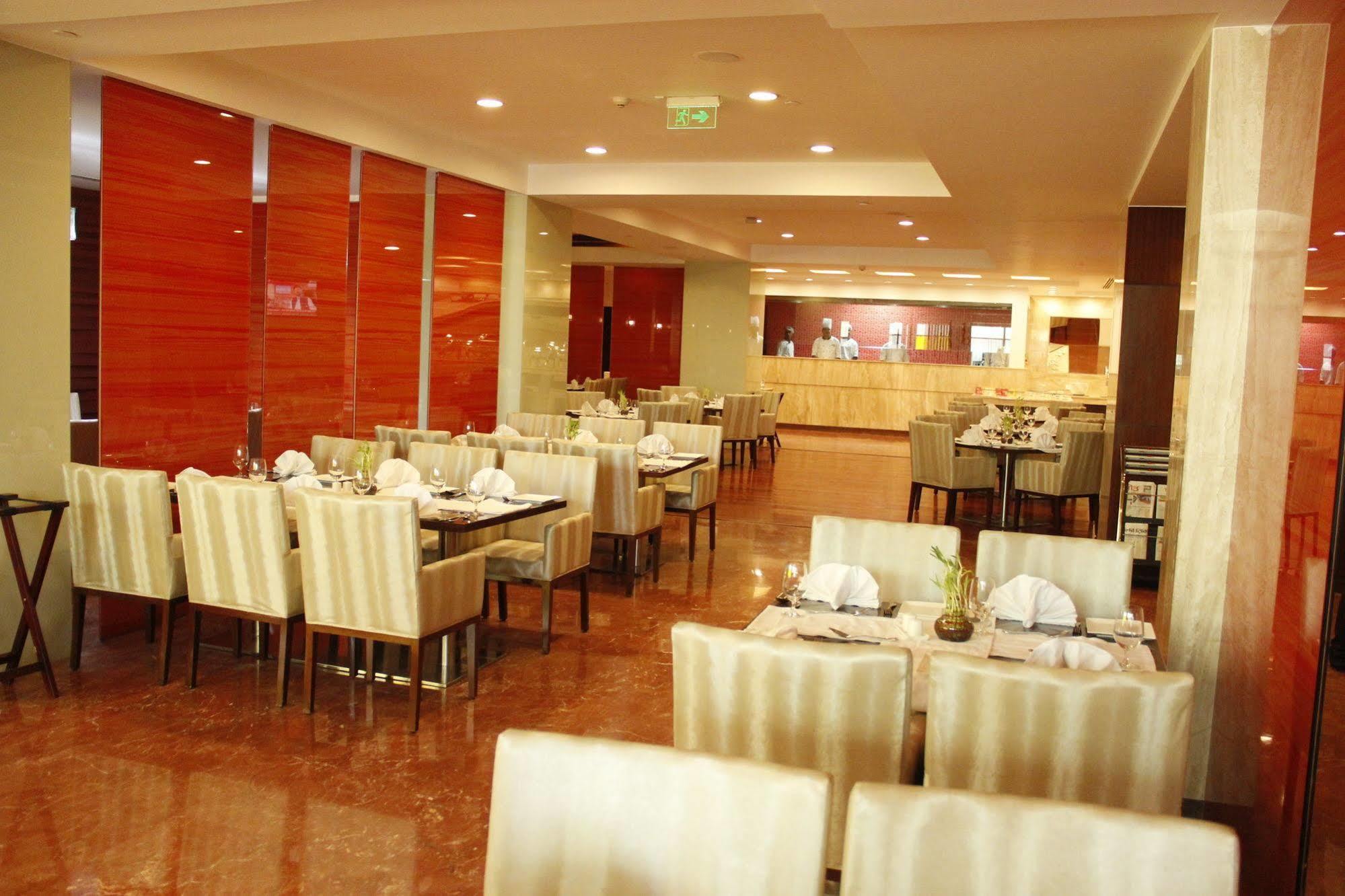 Country Inn & Suites By Radisson, باثيندا المظهر الخارجي الصورة