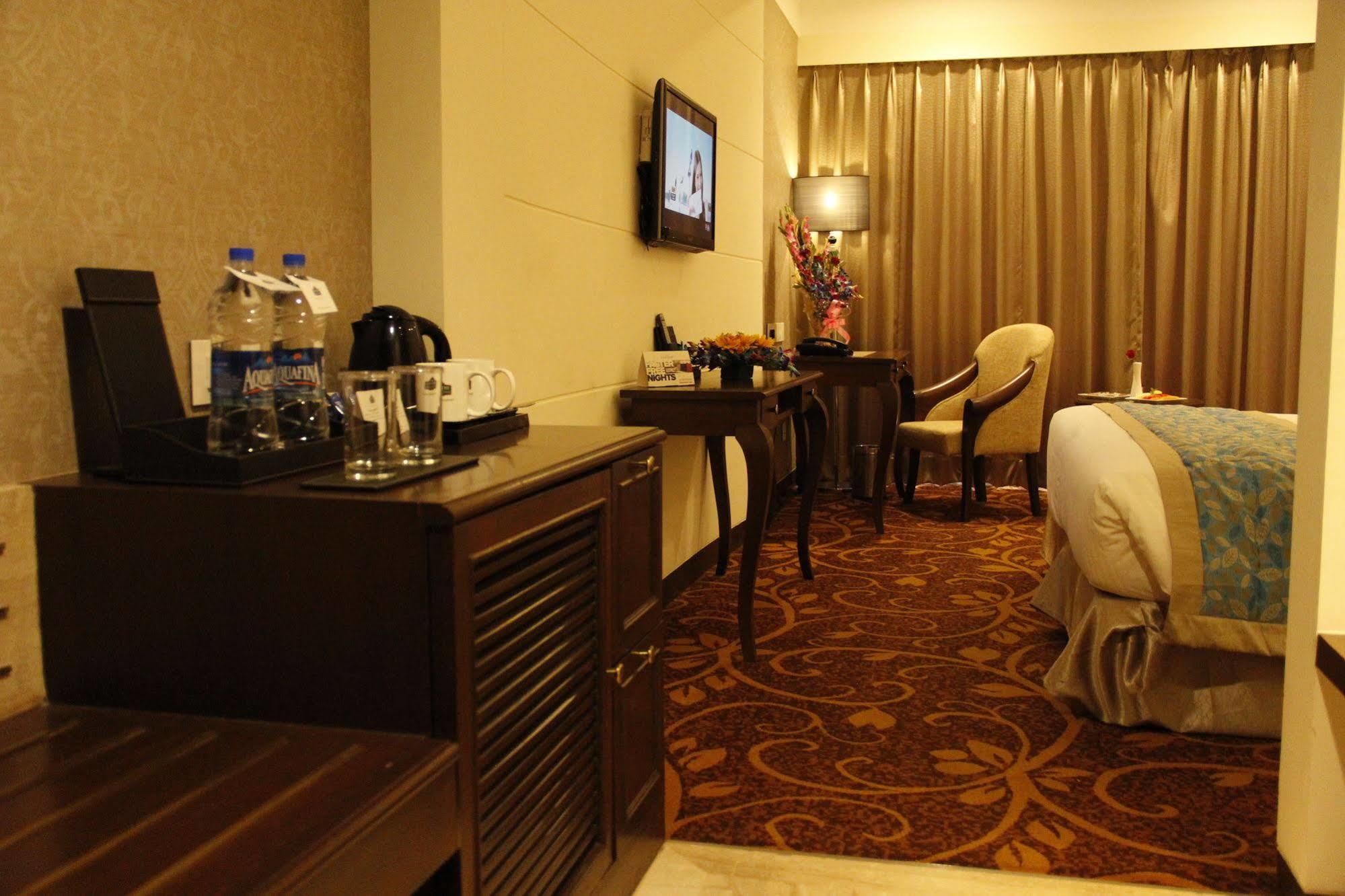 Country Inn & Suites By Radisson, باثيندا المظهر الخارجي الصورة